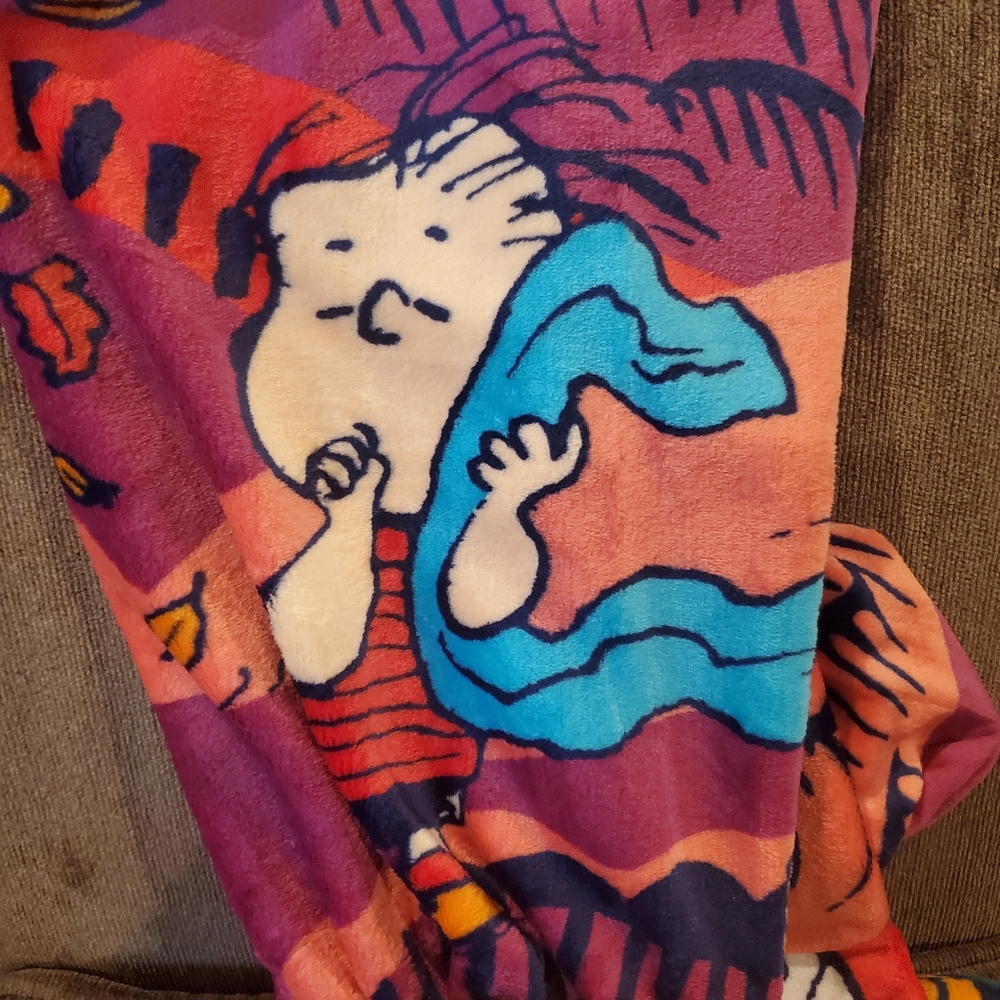 SOLD OUT Vera Bradley Peanuts Gang Fall Throw Blanket-NWT - Picture 2 of 6